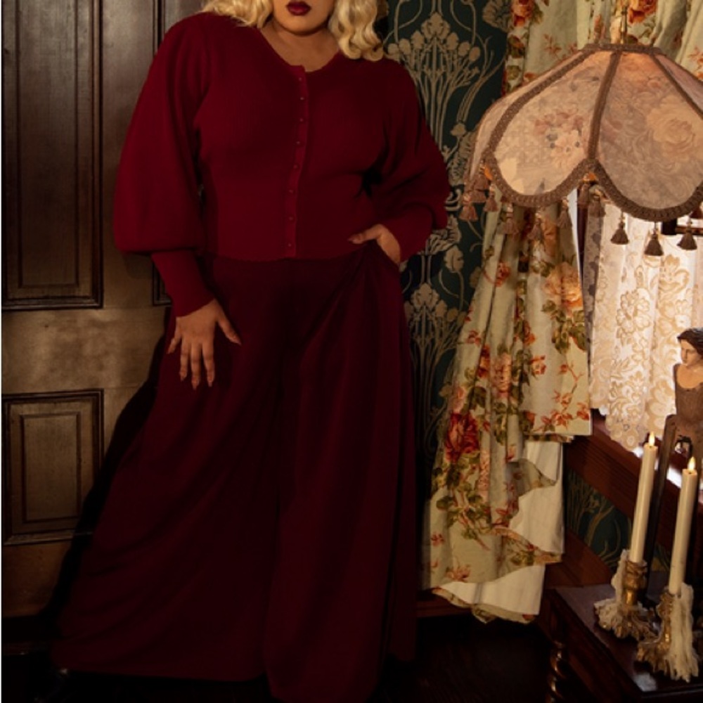 La Femme en noir black widow Palazzo pants in oxblood burgundy large